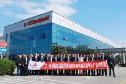 三一集团走进川崎机器人，共商智能制造发展